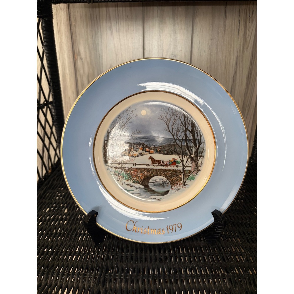 Avon Christmas 1979 Plate Dashing Through the Snow Enoch Wedgwood England 7th